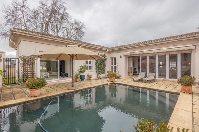 5 Bedroom Property for Sale in Aurora Western Cape
